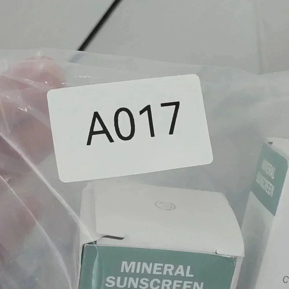 2 Olay Sensitive Mineral Sunscreen SPF‎ 30 Colloidal Oatmeal 50mL Exp 4/25 14CT - Picture 5 of 5